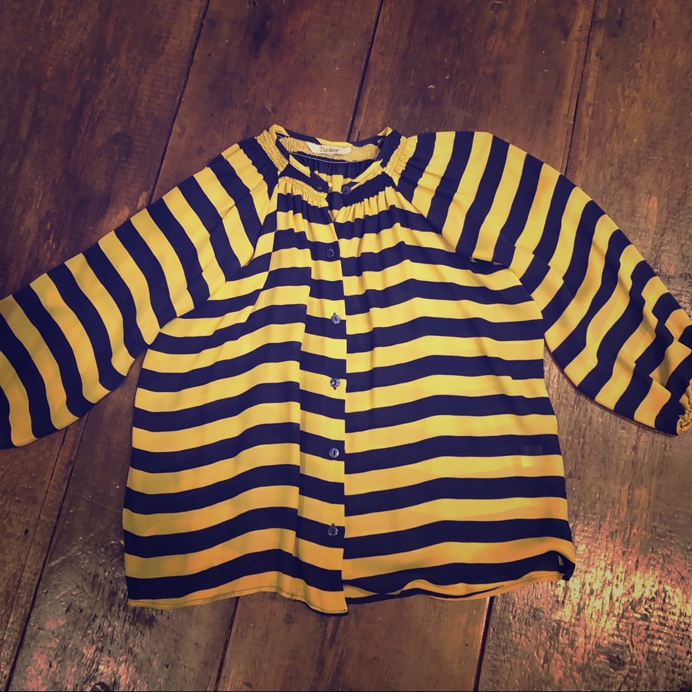 Tucker 100% silk  navy and yellow classic blouse